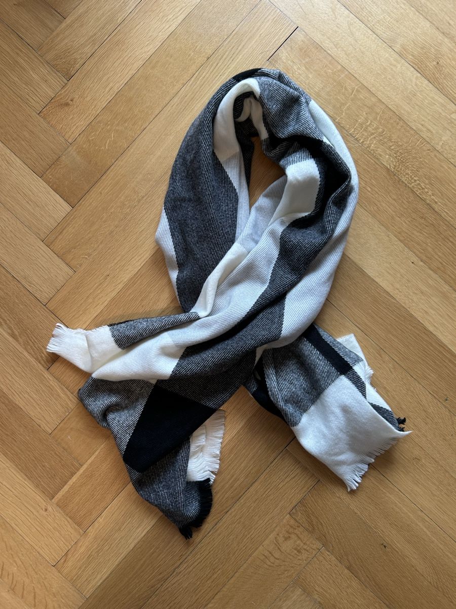 Foulard & Sciarpe: Schal – Nuovo (secondo la descrizione) da Basel venduto da stb_27