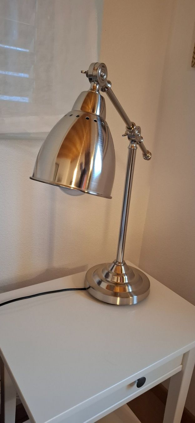 Ikea Lampade: Lampes de chevet en lot de 2 – Usato da Corin-de-la-Crête venduto da Ejoeli 2