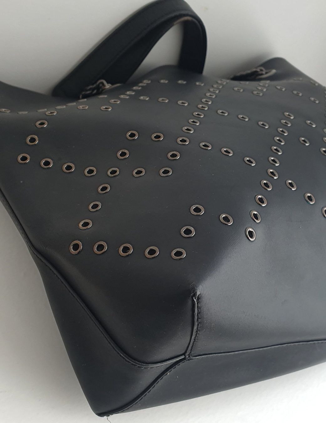 Marc Jacobs Taschen für Damen: Marc Jacobs Henkel/Schulterrtasche Leder Schwarz – Gebraucht aus Niederteufen von Mira_72 2