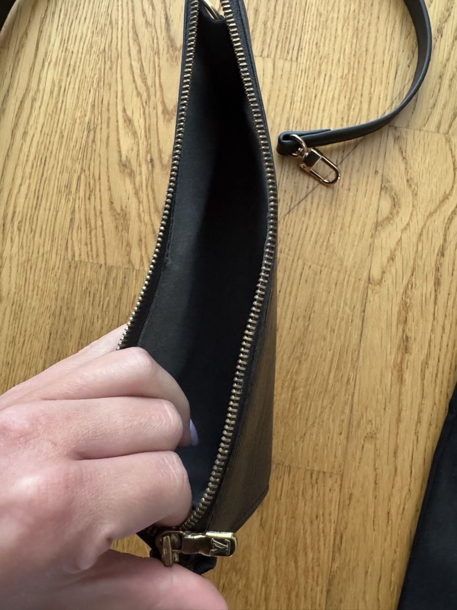 Louis Vuitton Taschen für Damen: Louis Vuitton Tasche – Gebraucht aus Rüegsauschachen von nai_2jfm 4