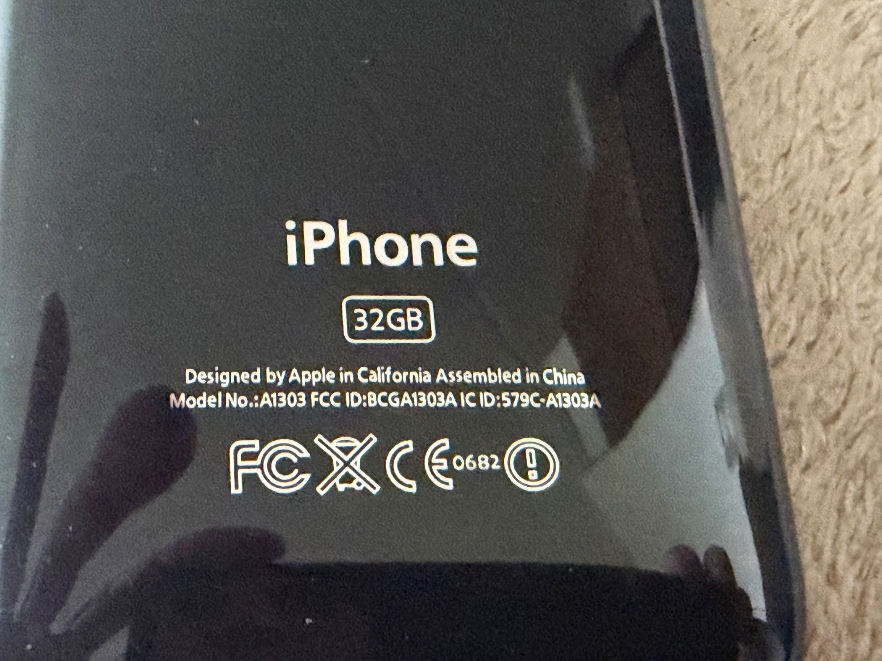 Apple Handys / Smartphones: Klassisches iPhone 3GS, 32GB - A1303 Sammlerstück – Defekt aus Aarau von KorgPA 6