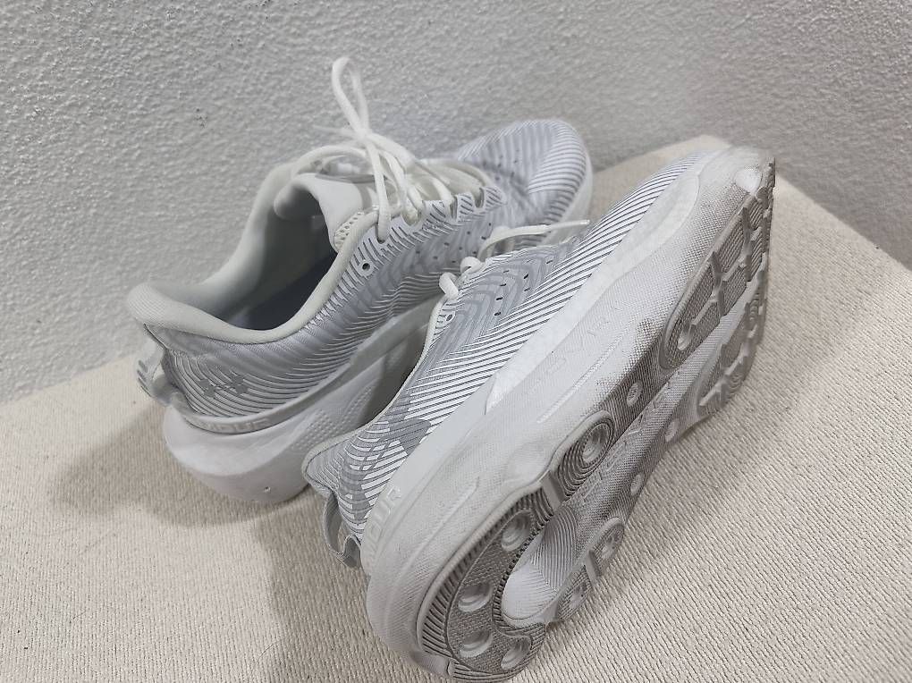 Scarpe da uomo: Laufschuhe Under Armour – Nuovo (secondo la descrizione) da Oberglatt ZH venduto da El.is1 2