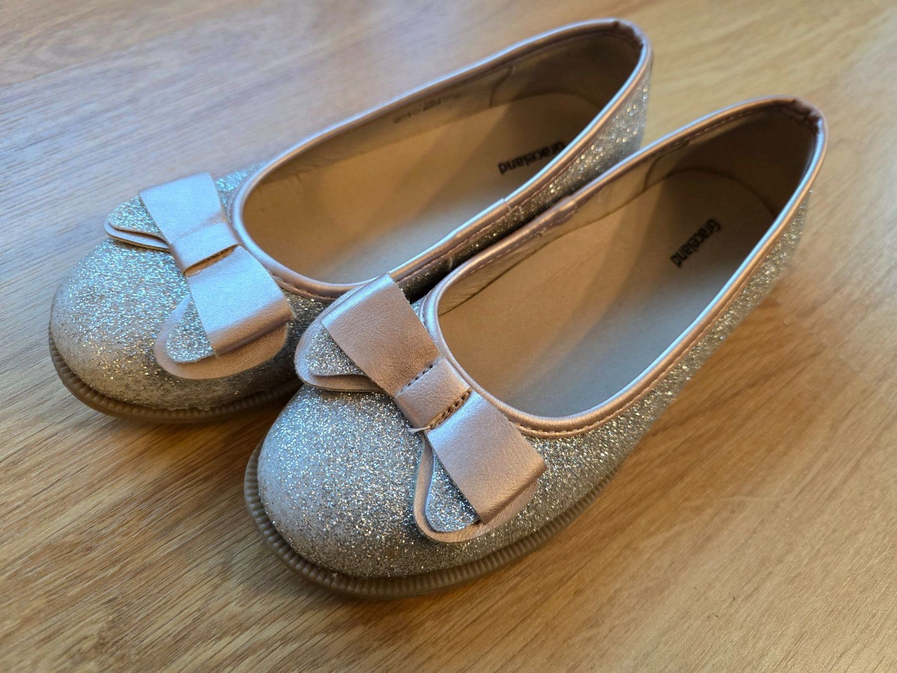 Scarpe per ragazze: Ballerinas Gr. 31 – Usato da Büttikon AG venduto da Amineah