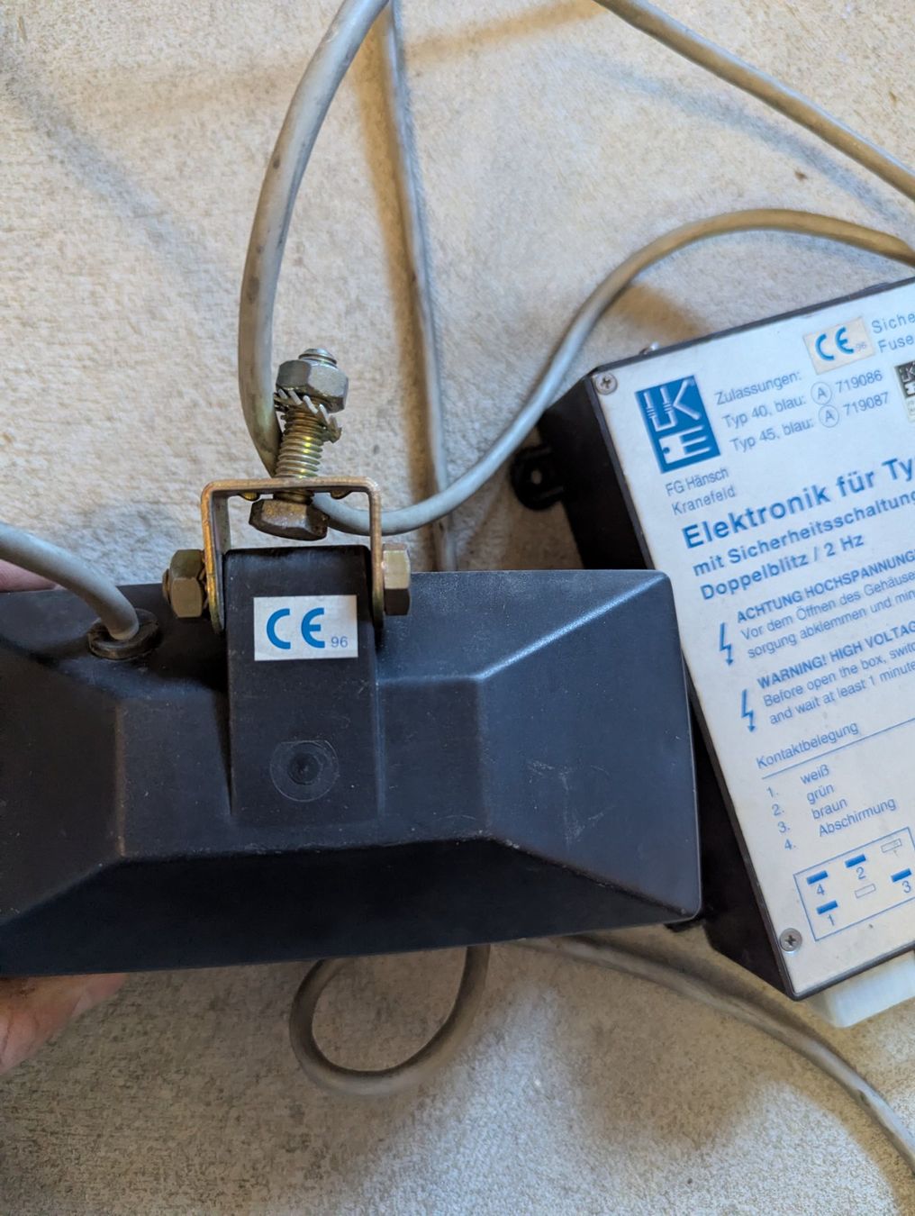 Accessori per altri veicoli: Hänsch Frontblitzer-Set 12V – Typ 40-49 Doppelblitz – Usato da Trimbach venduto da Toumu2 4