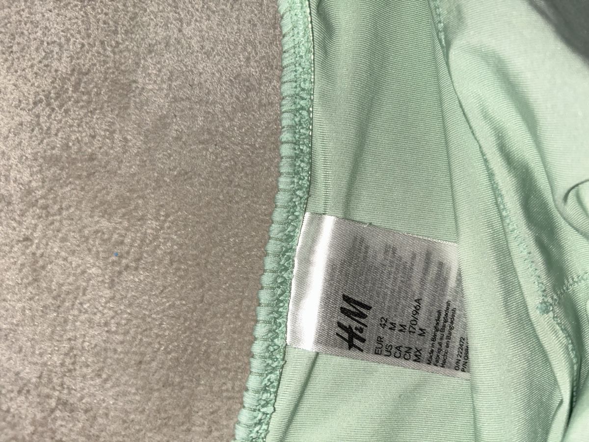 H&M Costumi da bagno & Bikini: Badeanzug H&M mintgrün Grösse M neu – Usato da Männedorf venduto da Raendy 3