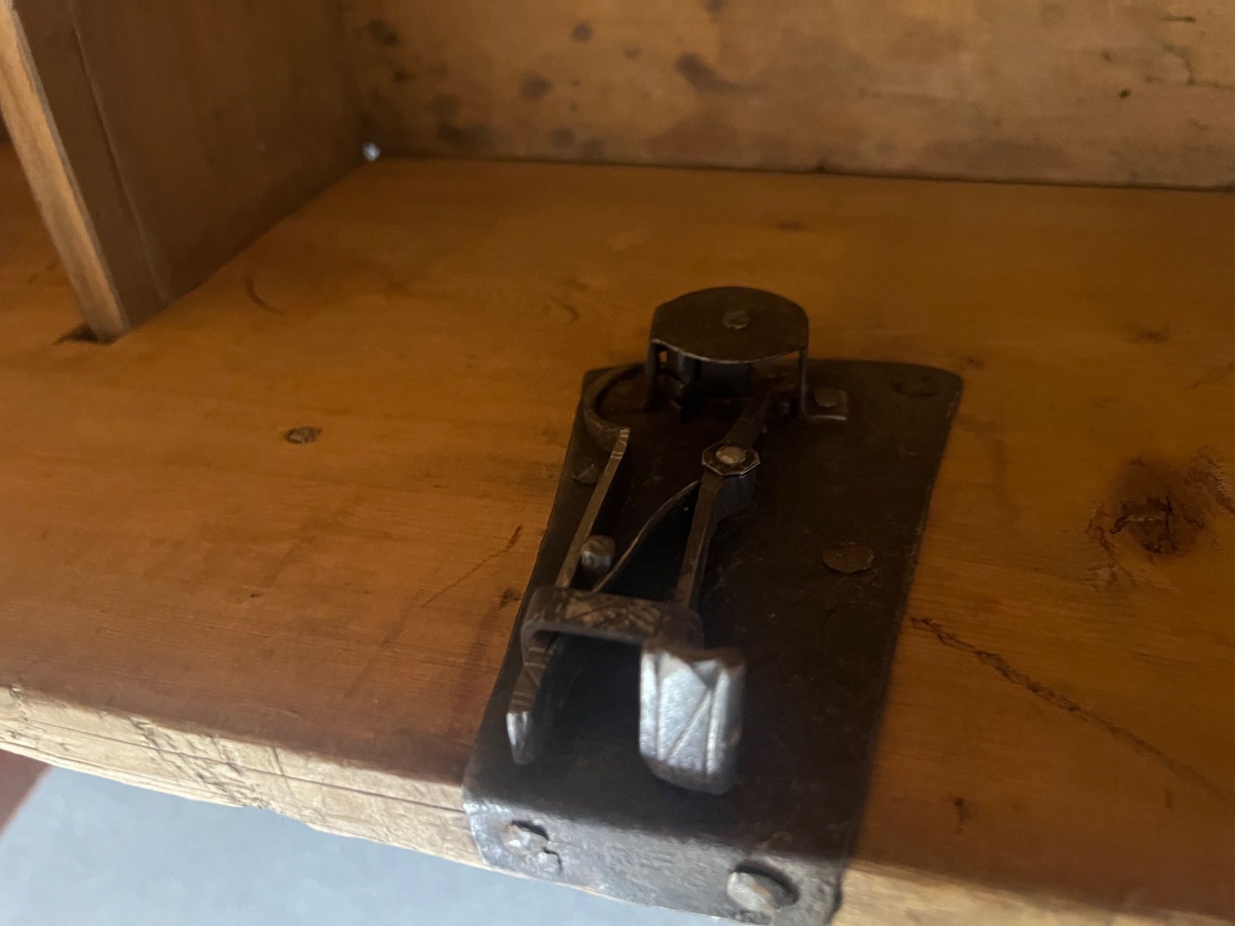 Cassapanche: Mini Truhe aus dem Bergell – Usato da Gossau SG venduto da Keller-Antiques 3