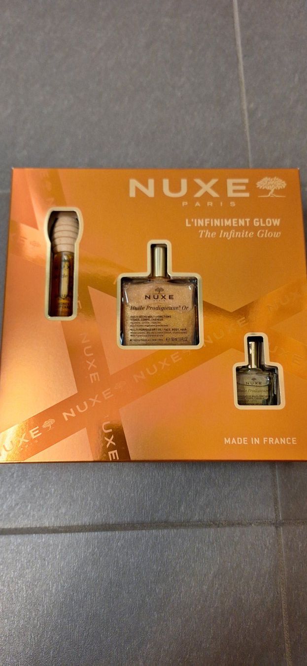 Nuxe Cura del viso: Nuxe, coffret, l'infiniment Glow – Nuovo e nell'imballaggio originale da Lussery-Villars venduto da pousinete02