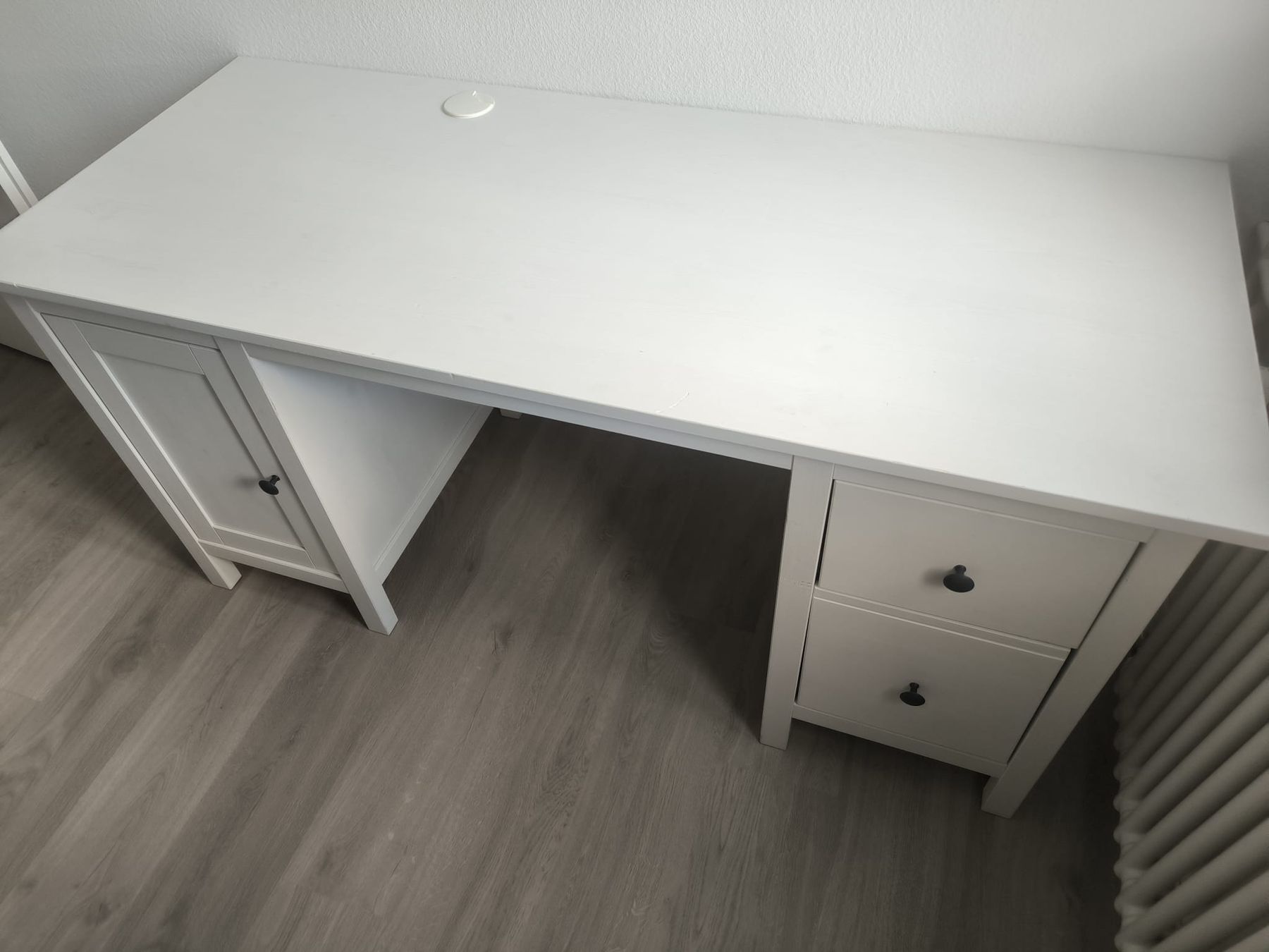Ikea Scrivanie: Schreibtisch Ikea Hemnes  – Usato da Flawil venduto da Lubomir2 1