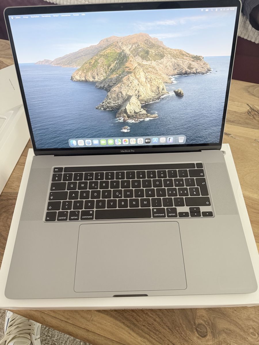 Apple Notebooks: MacBook Pro, Unfassbar starker PC – Neu und originalverpackt aus sirnach von samuuelee 2