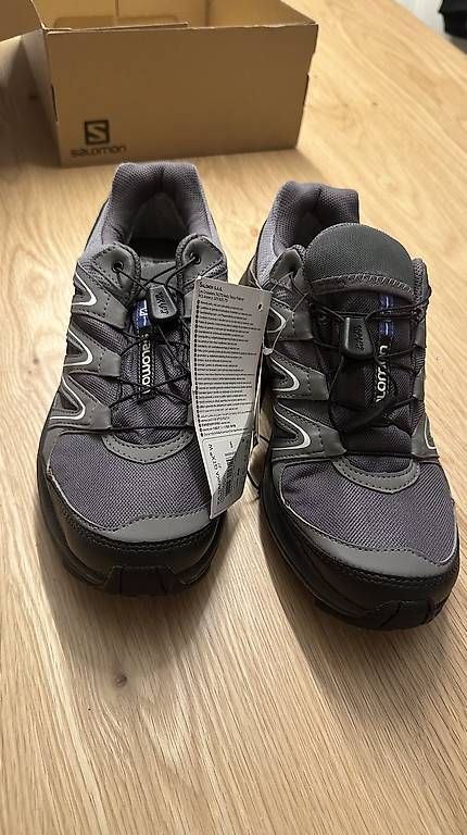 Salomon Damenschuhe: Neue Wanderschuhe Salomon – Gebraucht aus Dübendorf von ivana2 1