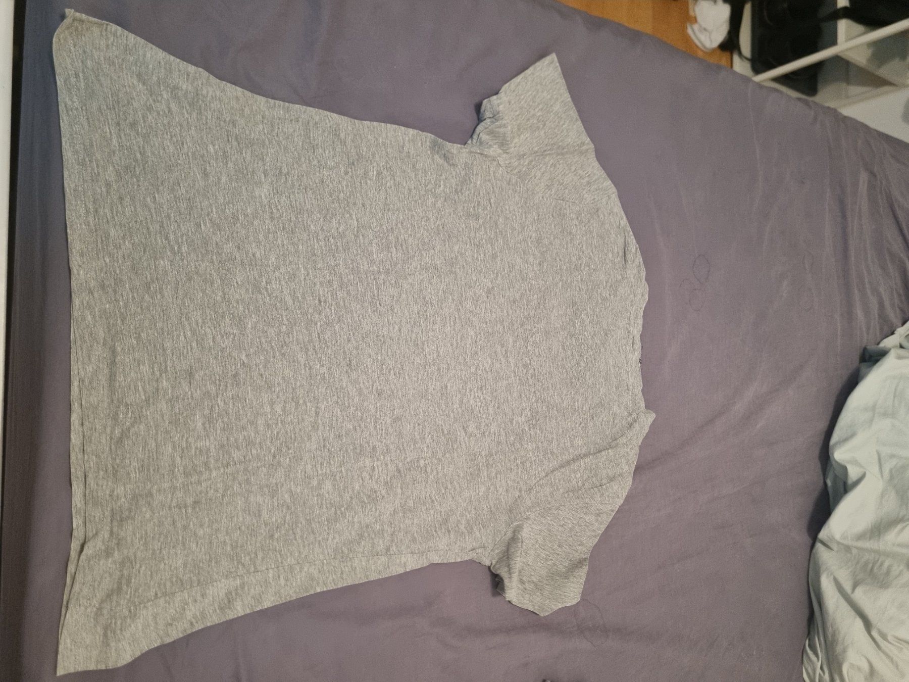 Champion T-Shirts: champion tshirt – Gebraucht aus Ennetbaden von ale_syz8 1