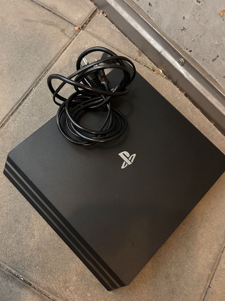 Console: PS4 Spielkonsole – Usato da Horw venduto da Kami17 1