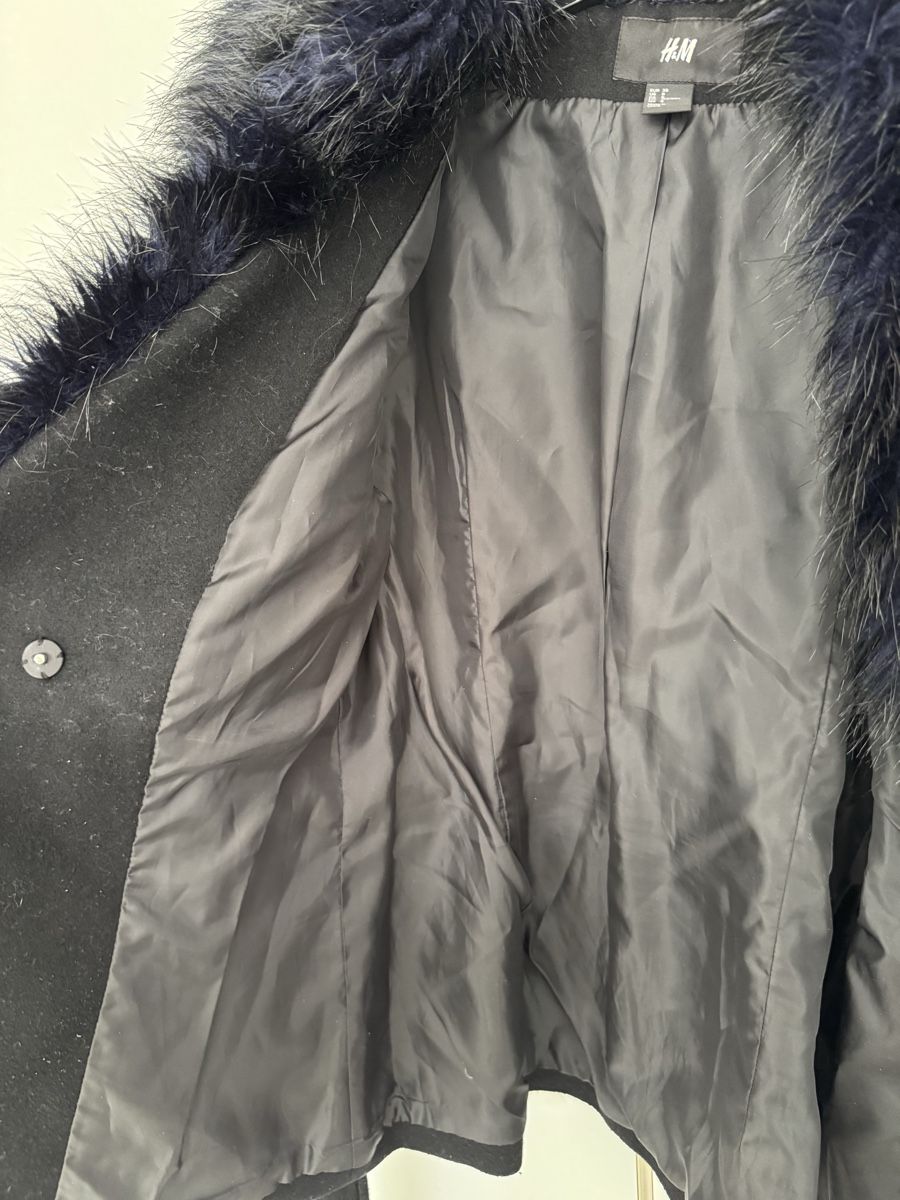 H&M Giacche: Winterjacke mit Fell, schwarz, Gr. 38 – Usato da Emmenbrücke venduto da Florentina27 6