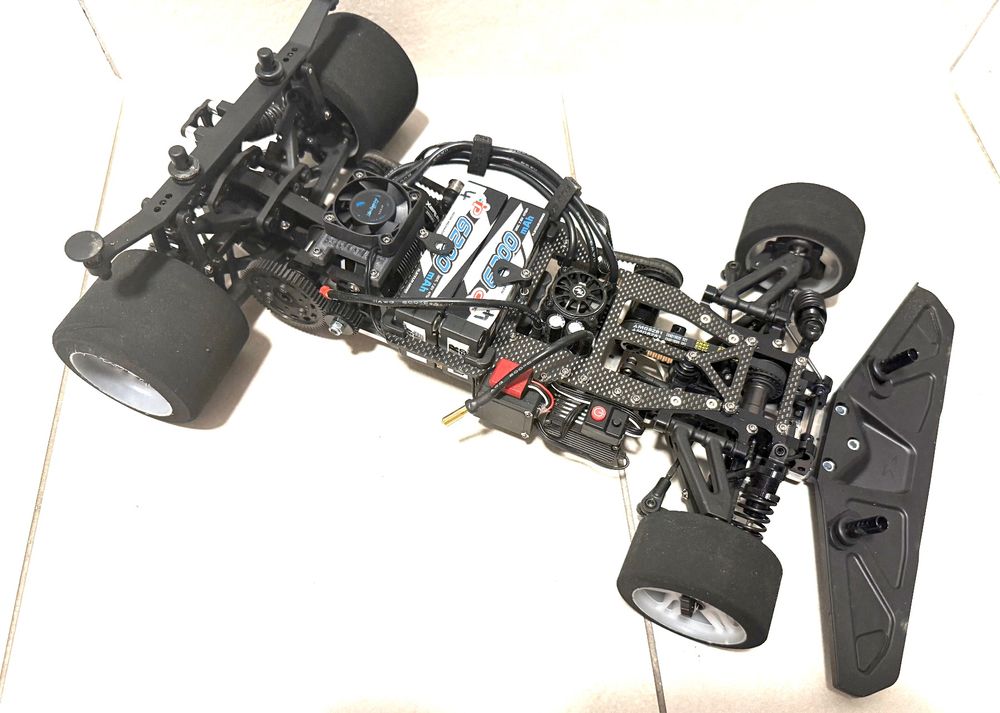 XRay RC Kits de montage: XRAY RX8E.3 1/8 4WD ON-ROAD AVEC COMBO HOBBYWING RTR – Neuf avec emballage d'origine à Yverdon-les-Bains par Fijo-rc 1