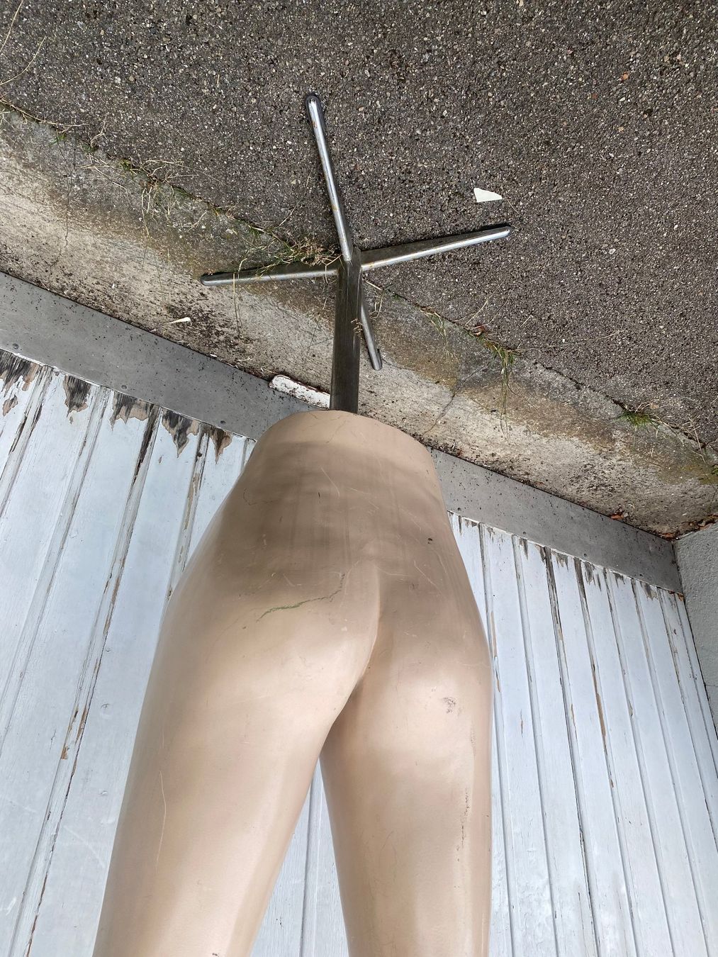 Altro in Decorazioni & Accessori: Schaufensterpuppe Halbwesen mit Chromfuss – Usato da Zürich venduto da Pyramid1 4