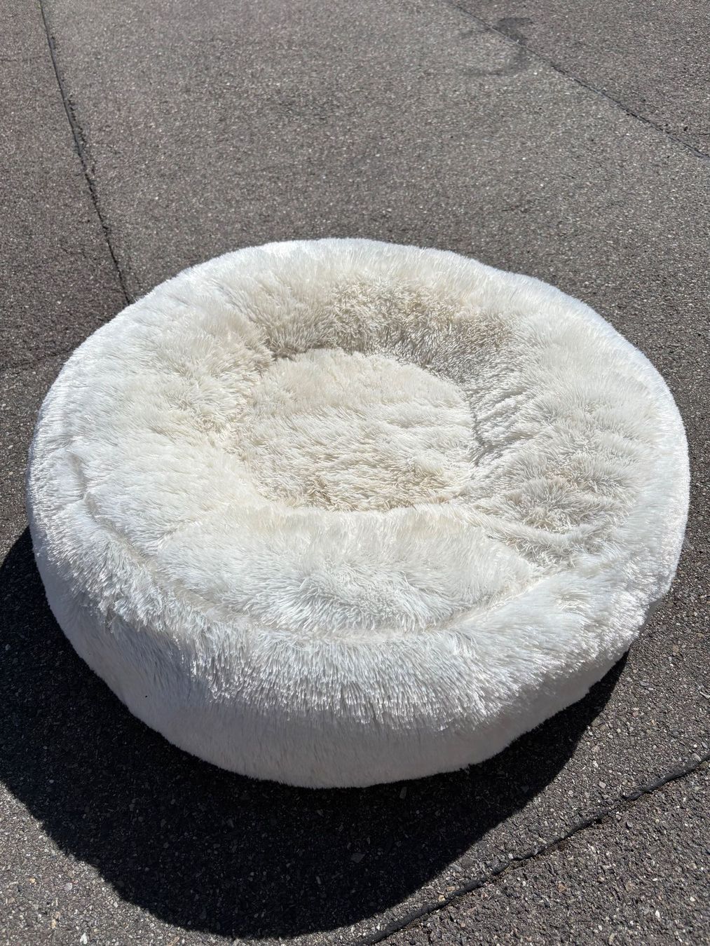 Niches, paniers: Hundebett "Donut" rund – D'occasion à Steinmaur par Piper2014