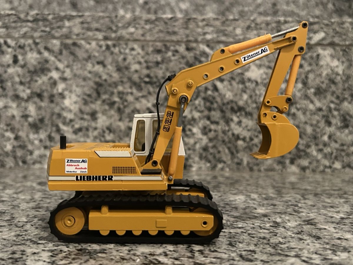 Conrad Modellbausätze & Standmodelle: Liebherr 922 , 1:50 , Conrad – Gebraucht aus Horw von Tigercat635 2
