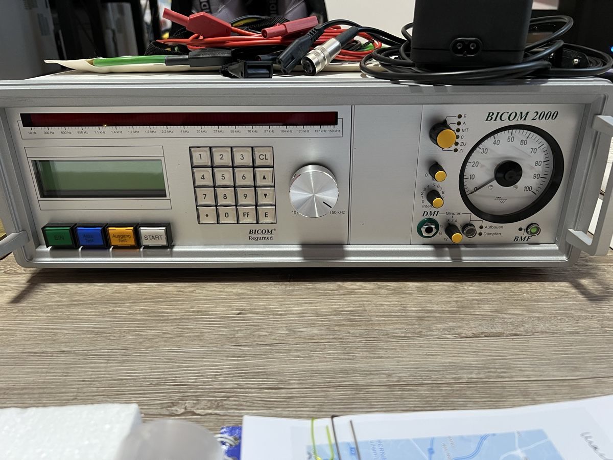 Bicom Appareils médicaux: Regumed BICOM 2000 biorésonance – D'occasion à Murten par silmargil