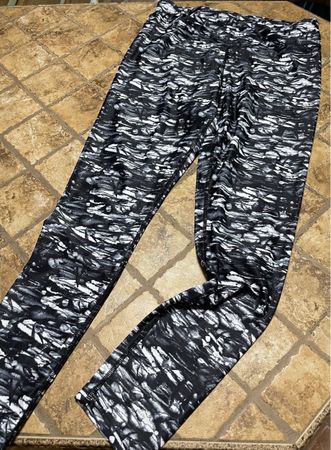 Leggings elastico neri e bianchi, taglia M/L-perfetti!