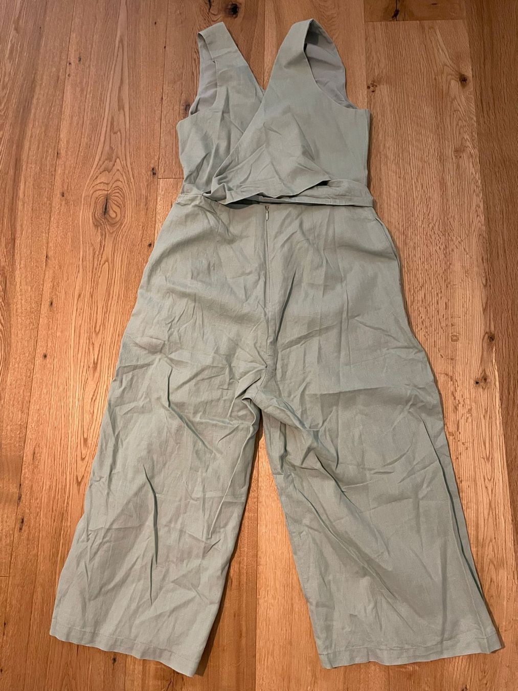 Tute: Love Bonito Jumpsuit – Usato da Basadingen venduto da ChristabelsCloset 2