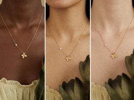 Collier floral doré avec perle, pendentif délicat, ACIER