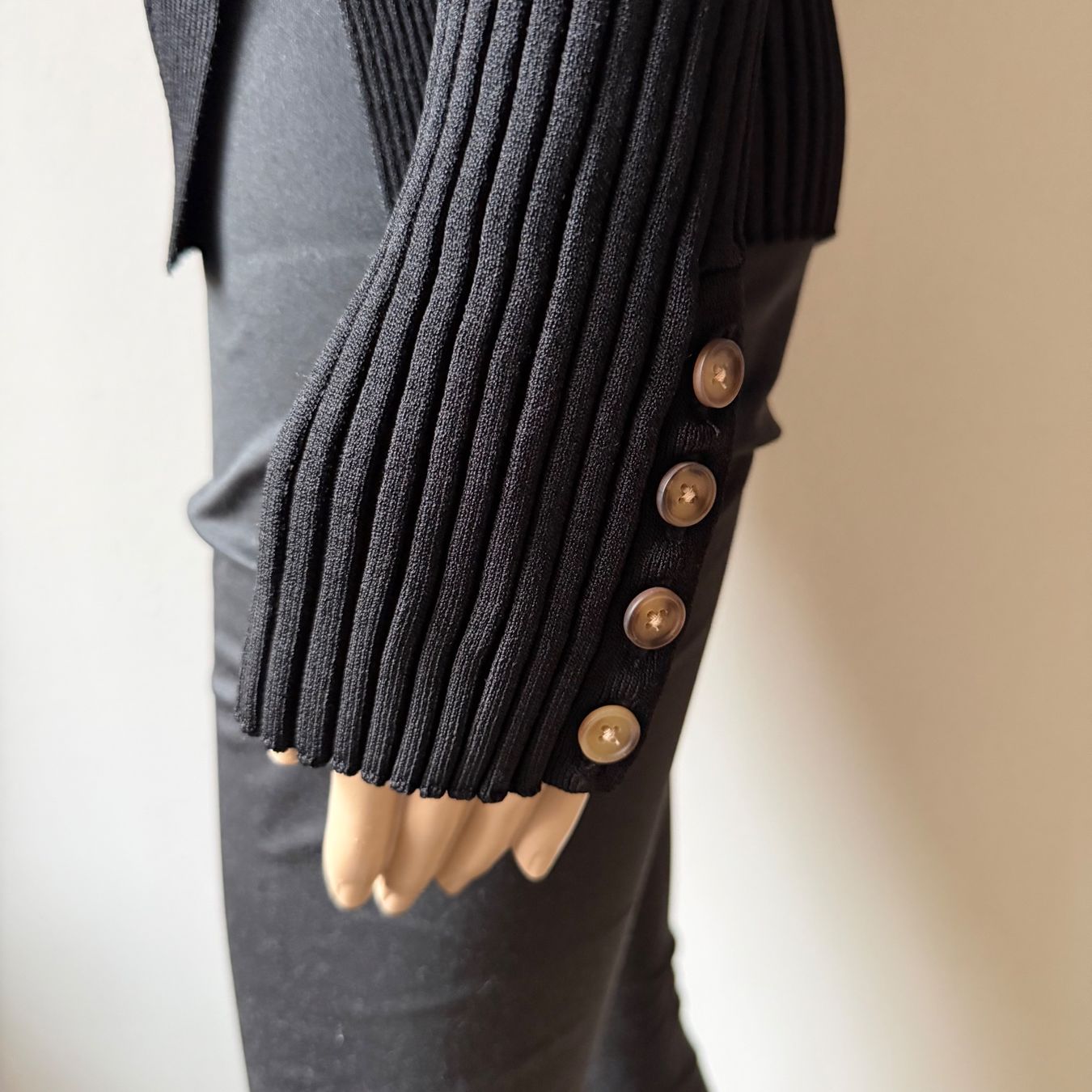 Pullover & Sweatshirts: DAGMAR Pullover 🖤 – Gebraucht aus Zürich von ClosetQueen 4