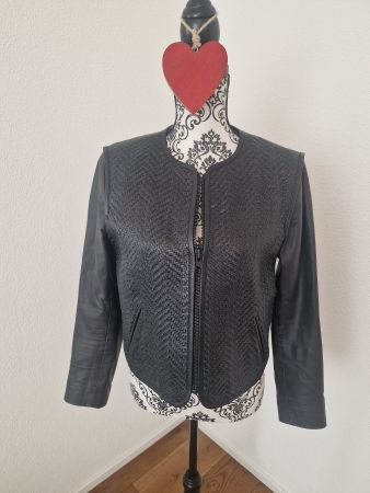 Damen echte Lederjacke schwarz Hallhuber Gr 40 guter Zustand