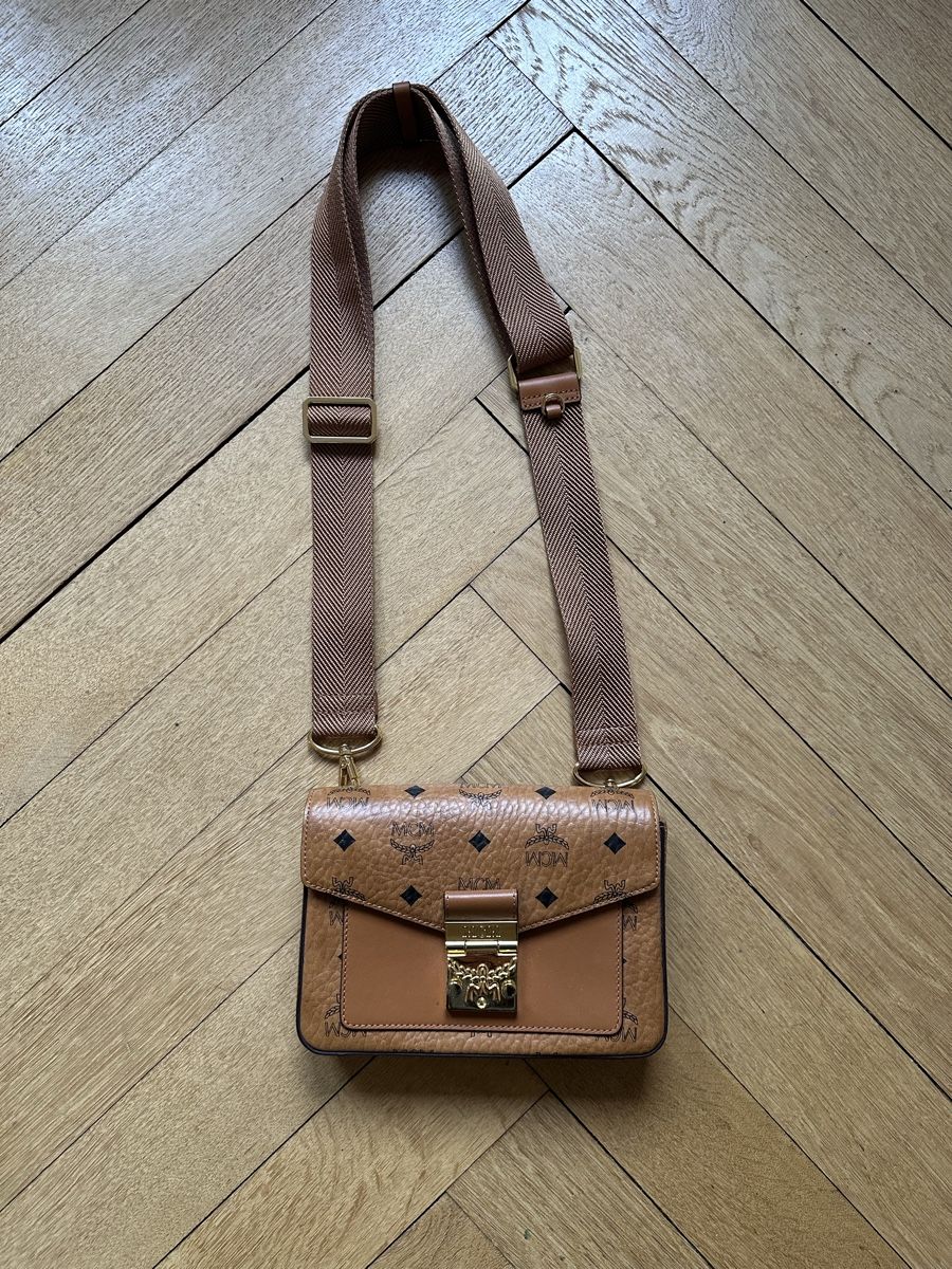 Mcm Borse da donna: MCM VIKTOR CROSSBODY BAG COGNAC – Nuovo (secondo la descrizione) da Zürich venduto da megxsign 1