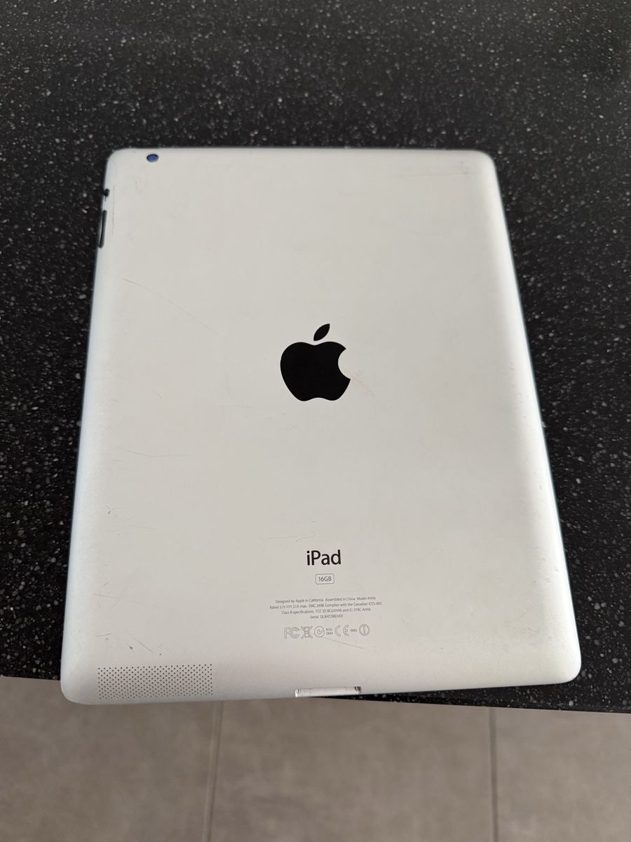 Apple Tablet PC: iPad 16gb model A1416 – Difettoso da Claro venduto da KarinS84 2