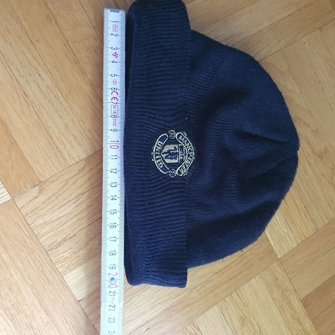 Altro abbigliamento per bambino: Bonnet Manchester United hiver chaud – Usato da Prilly venduto da RoDyRe 5