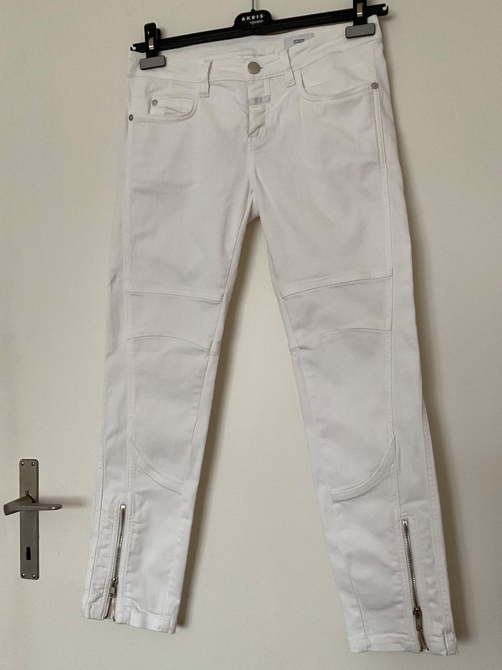 Closed Jeans: CLOSED wunderschöne Jeans Gr 30 / 38 eher 36 weiss – Usato da Urdorf venduto da alda02