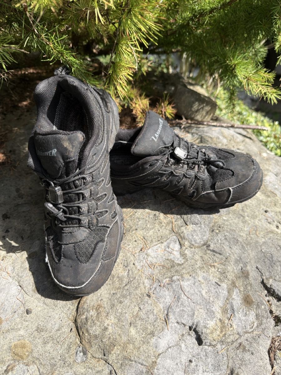 Landrover Chaussures hommes: Wanderschuhe Landrover schwarz Grösse 37 – D'occasion à Brunnen par Nessi...