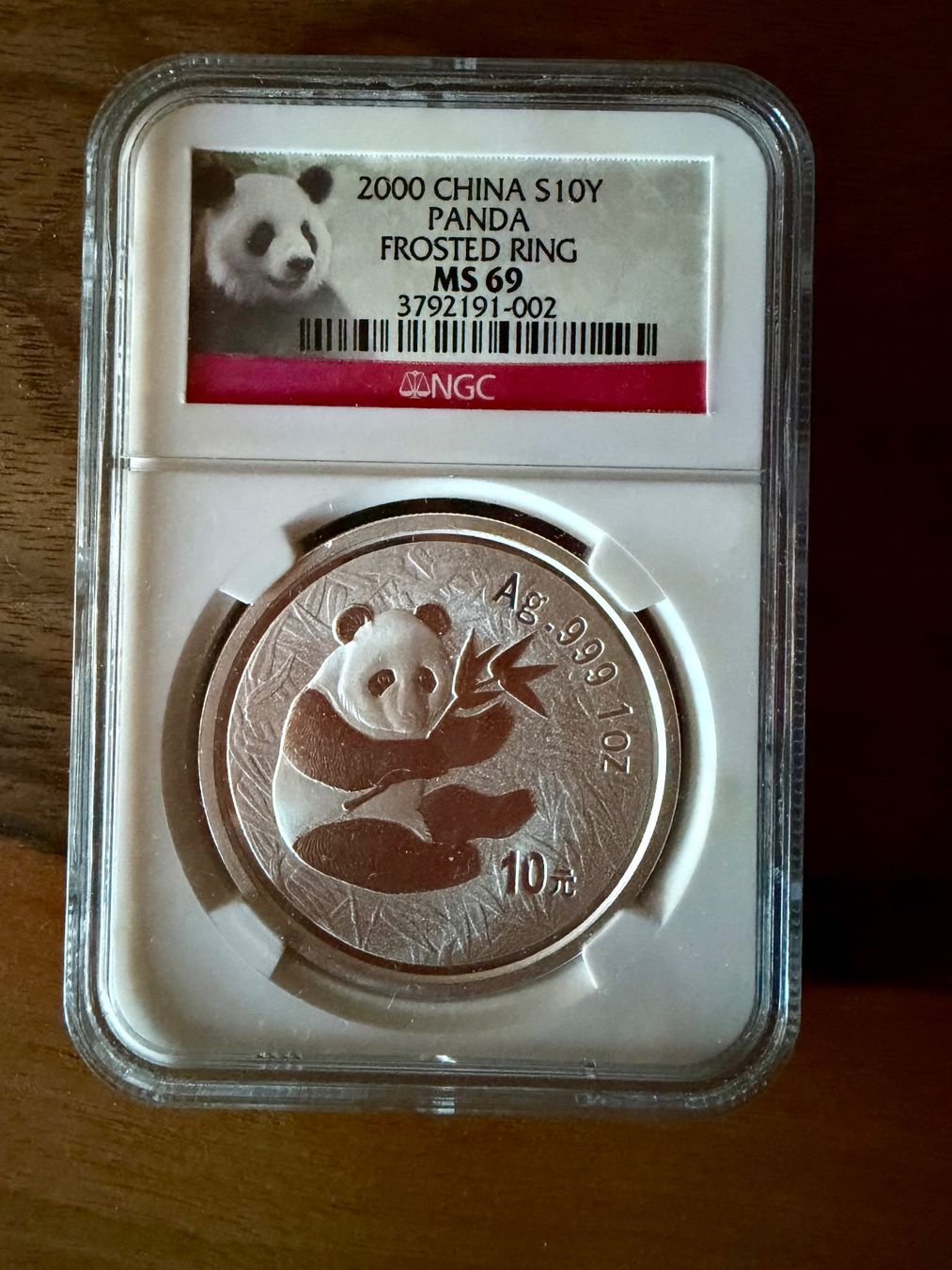 Tutti le monete: 1 Oz China Panda 2000 - Frosted Ring MS69 – Nuovo e nell'imballaggio originale da Stäfa venduto da Mpower0