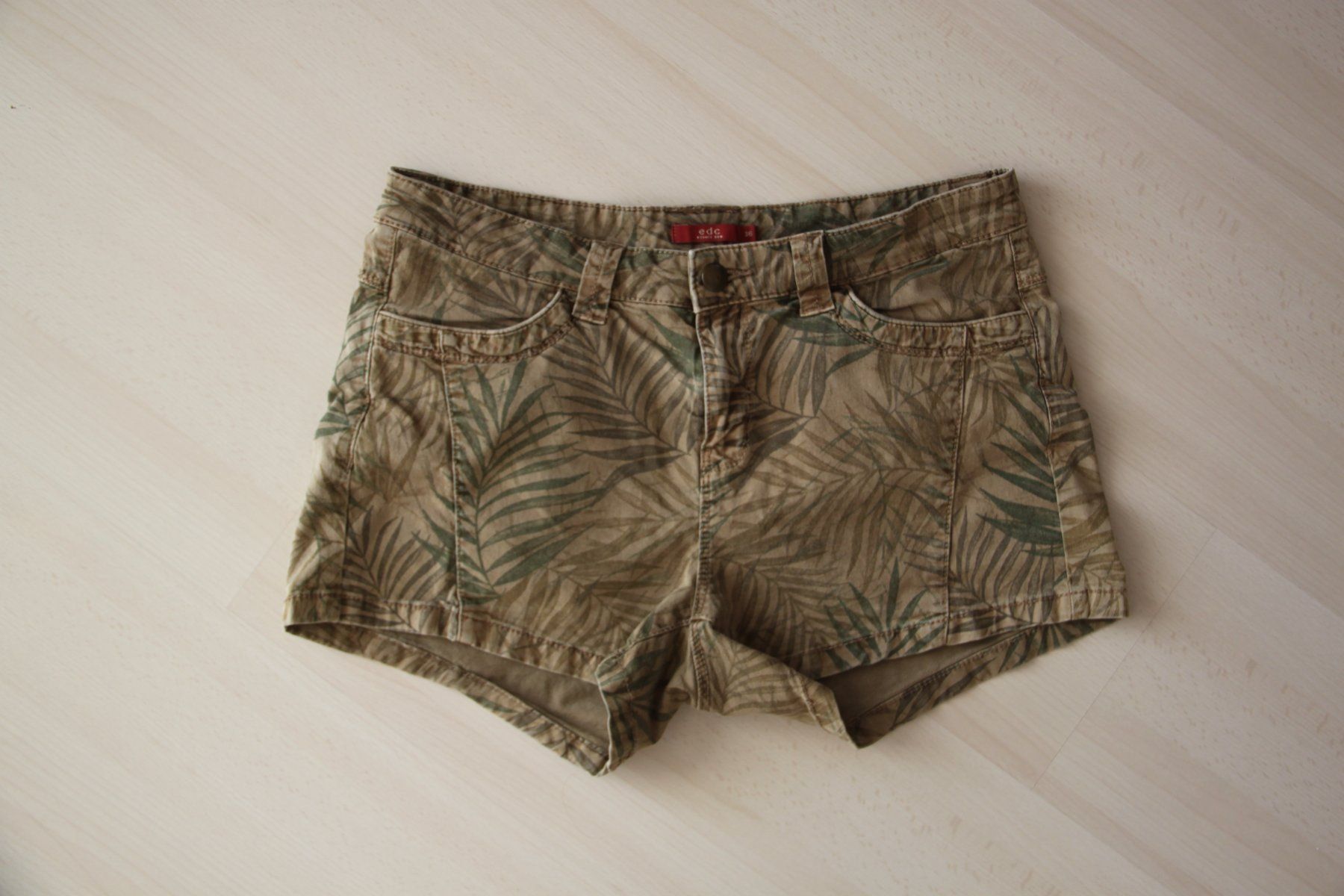 Pantaloni: Esprit Short Gr. 36 – Usato da Walterswil SO venduto da peiper2