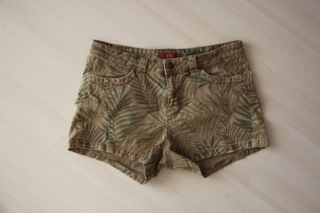 Esprit Short Gr. 36