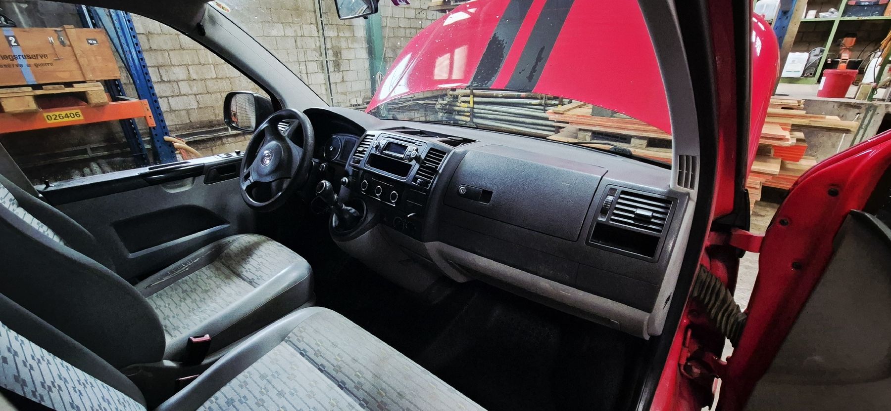 VW Nutzfahrzeuge: VW T5 Transporter – Gebraucht aus madiswil von pek 4