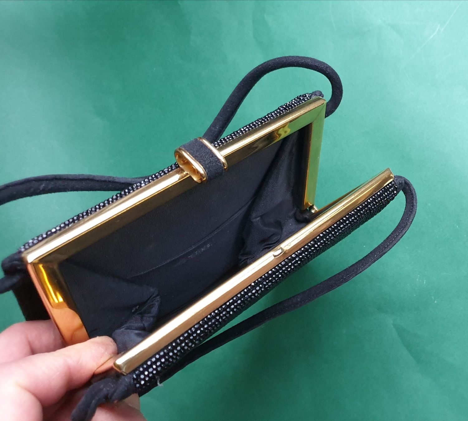 Borse da donna: Abendtasche schwarz Vintage Perlen-Kastentasche – Usato da Seengen venduto da Seestern77 1