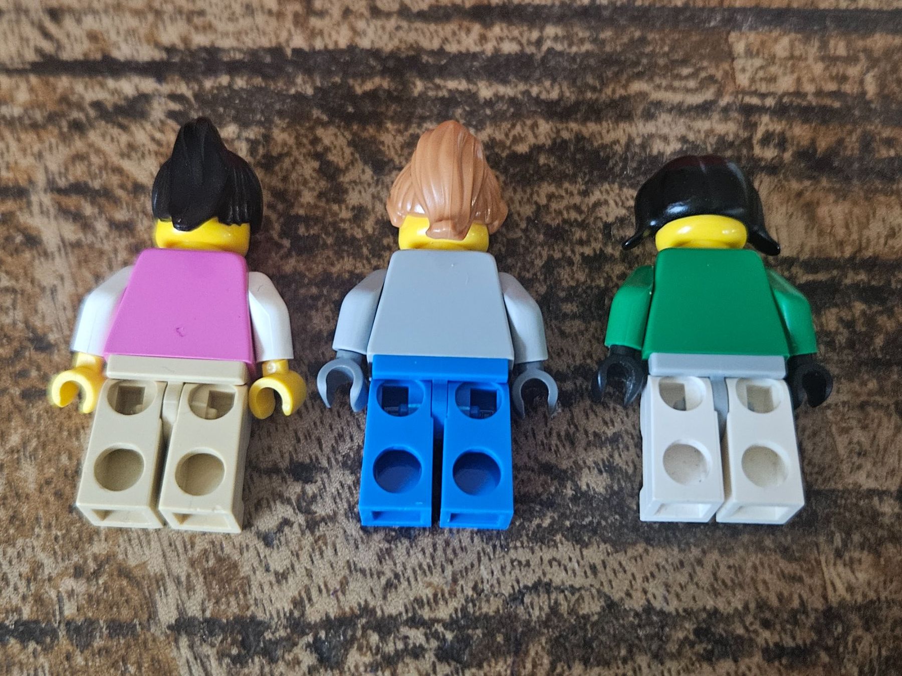Lego Kit di costruzioni: lego lot de 3 figurines – Usato da Confignon venduto da Ecrofigs 1