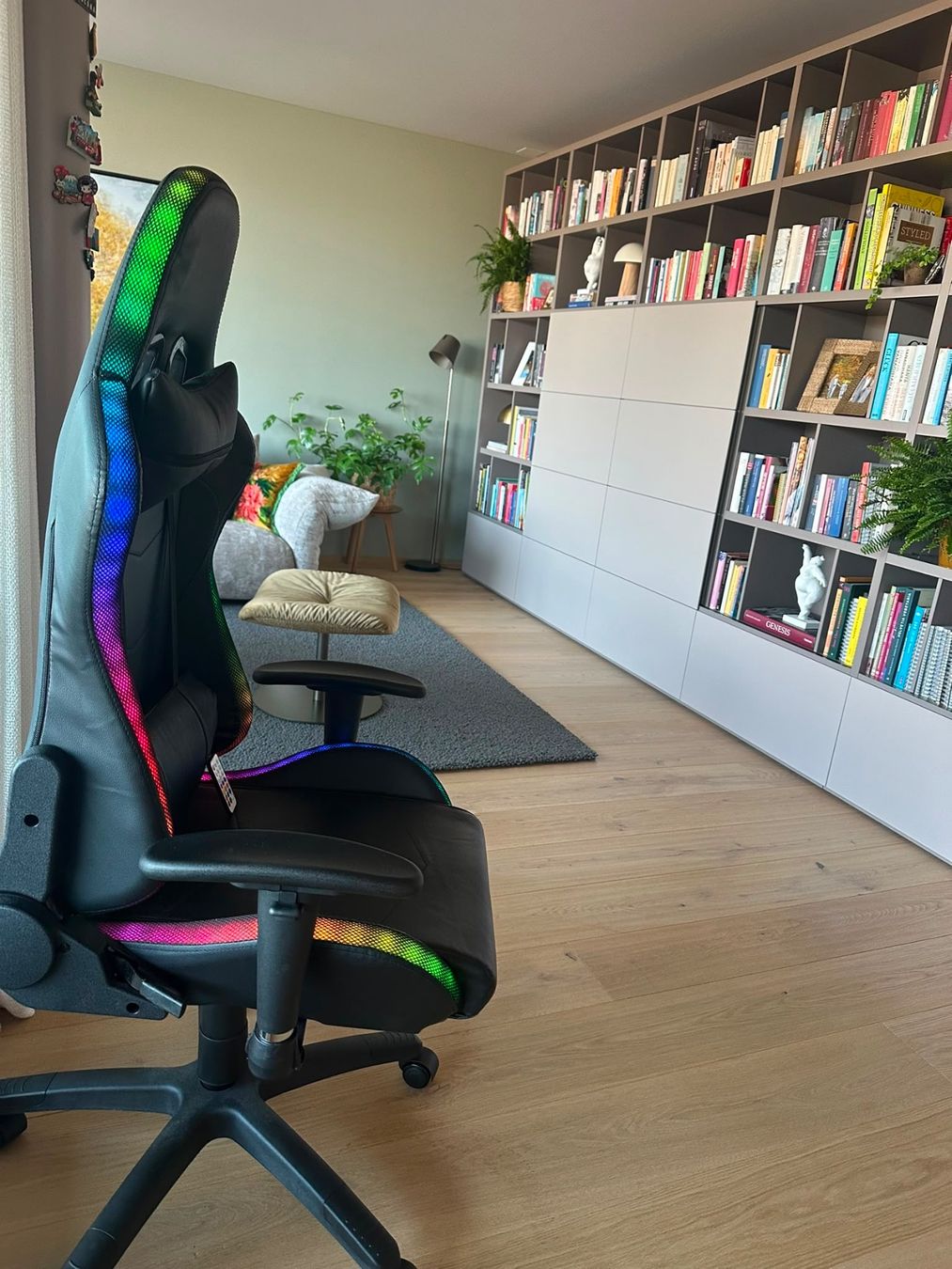 Chaises: Gamingstuhl mit LED – D'occasion à Endingen par Kaiserpinguin 1