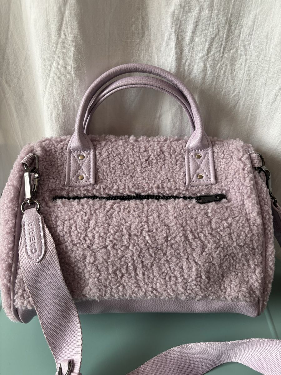 Cabaïa Borse: Sac Cabaïa fourrure bouclée  – Nuovo (secondo la descrizione) da La Chaux de Fonds venduto da vic_gr9h 1