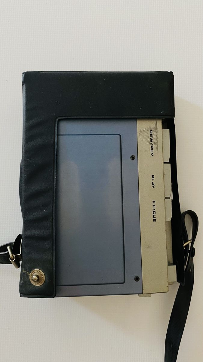 Tragbarer Mediaplayer: Stereo Cassette Player Retro Gerät defekt – Gebraucht aus Wädenswil von YDHYDEAT 1