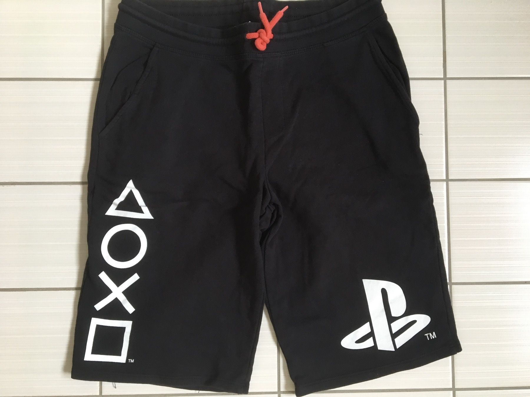 Pantaloni: Shorts 182 – Usato da Arth venduto da Vrecam51