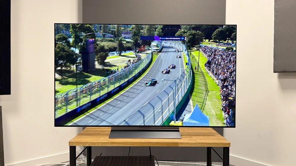 LG Appareils TV: TV LG OLED65B8 – D'occasion à Dübendorf par chr_y6dt