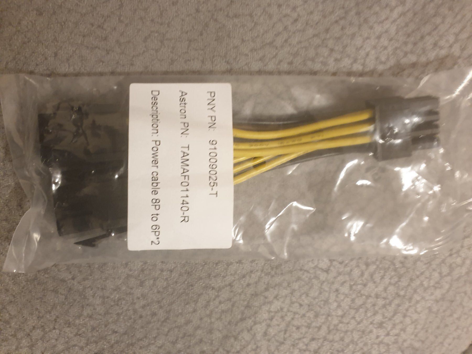 Cavi: Power cable riser 2x6 to 1x8 pci – Nuovo e nell'imballaggio originale da Niedergösgen venduto da shpenko 1