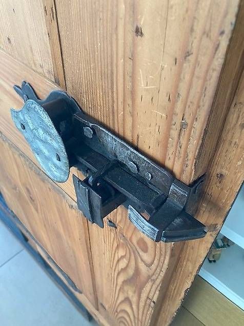 Armadi: Antiker Holz-Schrank – Usato da Pfäffikon ZH venduto da tin_6jvl 3