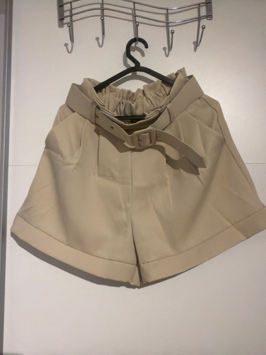Pantaloni: Shorts mit Gürtel – Nuovo (secondo la descrizione) da Döttingen venduto da chi_8d8b 1