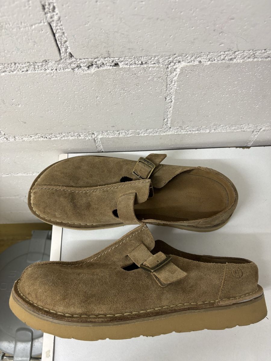 Clarks Chaussures hommes: Clarks Clogs Wildleder Herren 44.5 gebraucht – D'occasion à Thun par jeff070 1