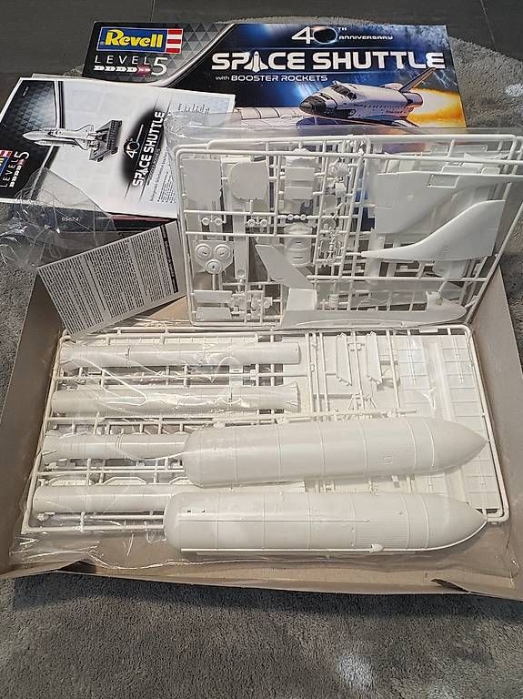 Revell Modellbausätze & Standmodelle: REVELL Set Space Shuttle m.Booster Rockets, 40th Anniv. Ed. – Neu (gemäss Beschreibung) aus Liedertswil von sae01 3