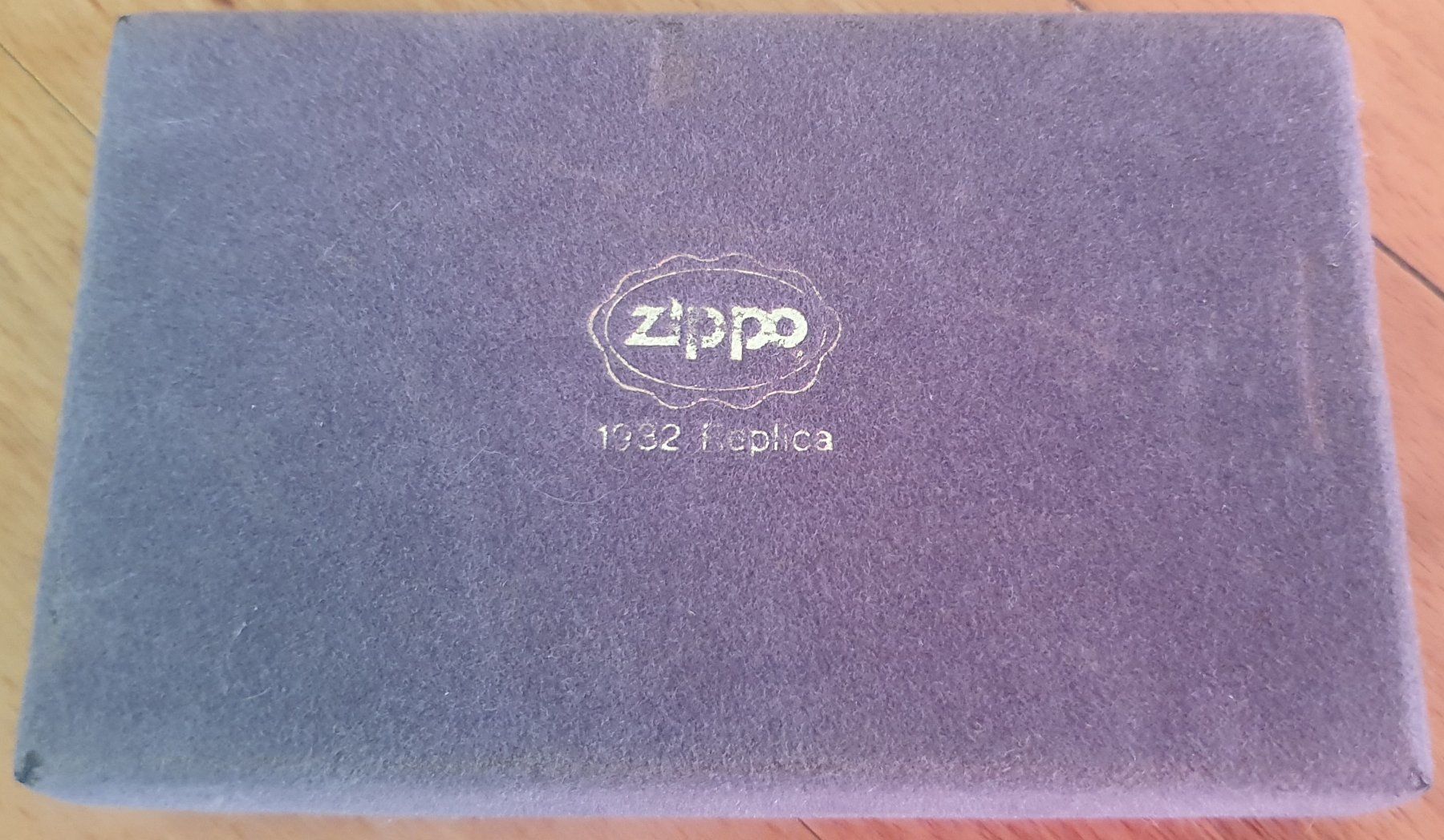 Zippo Accendini: Zippo Original 1932 Replica mit Etui & Booklet – Nuovo (secondo la descrizione) da Bern venduto da Llu 3
