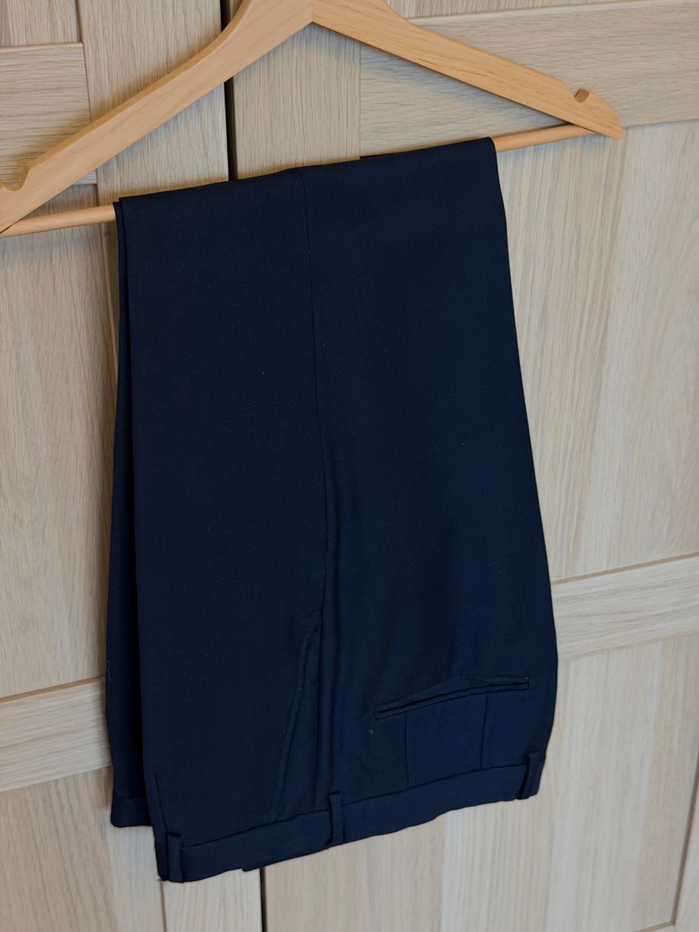 Completi: PKZ Paul Navy Slim Anzug – Usato da Bern venduto da clumsyAvocado 2